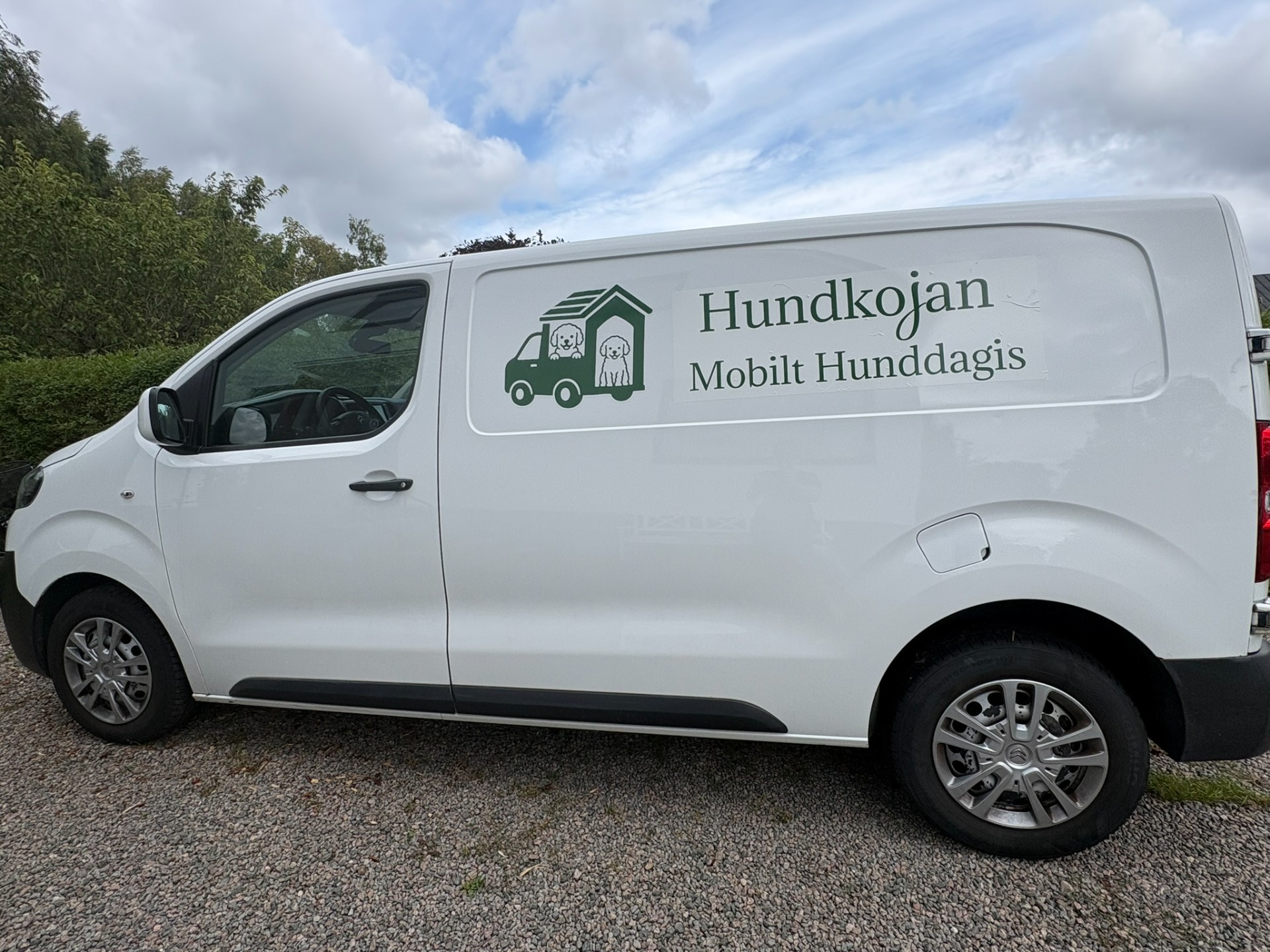 Inom kort kommer jag köra med denna bilen